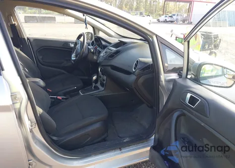 2015 Ford Fiesta Se из США, поврежденный, VIN 3FADP4BJ7FM130105